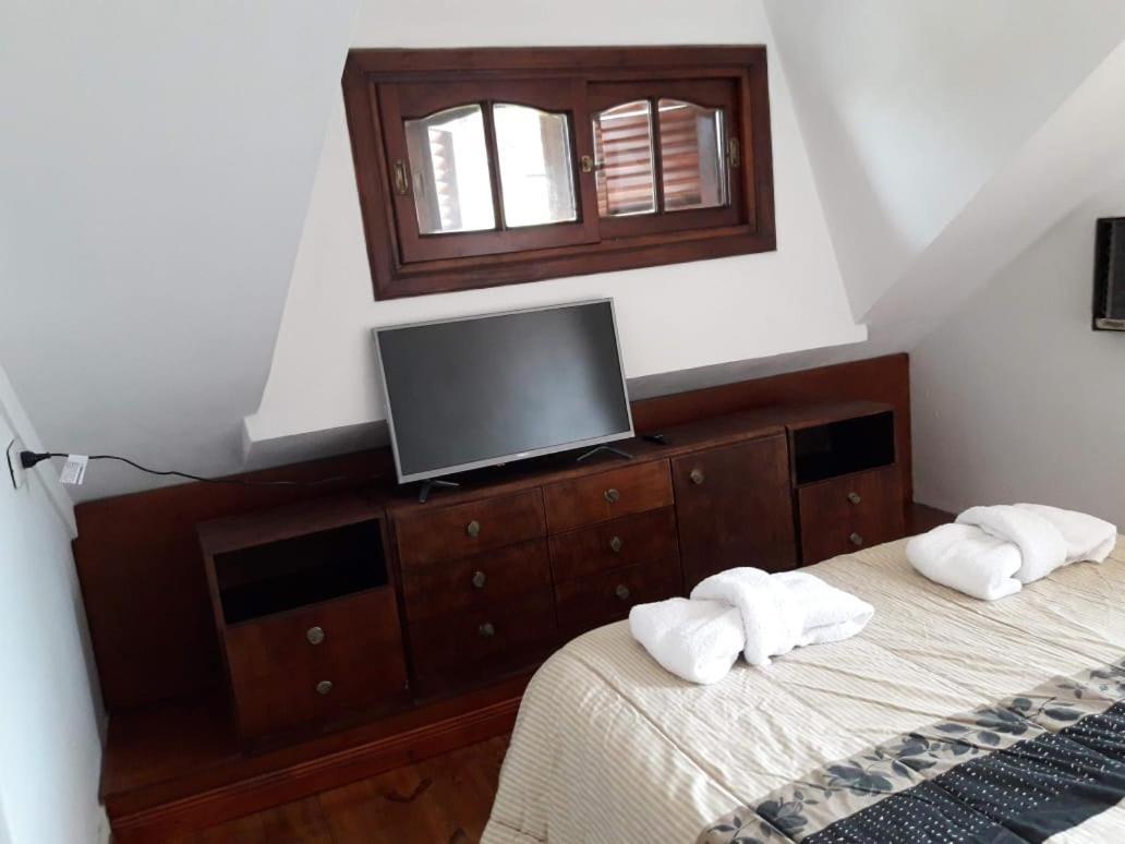 Posada Villa Club, Apart 3 Cerca Del Aeropuerto El Palomar Hurlingham Kültér fotó